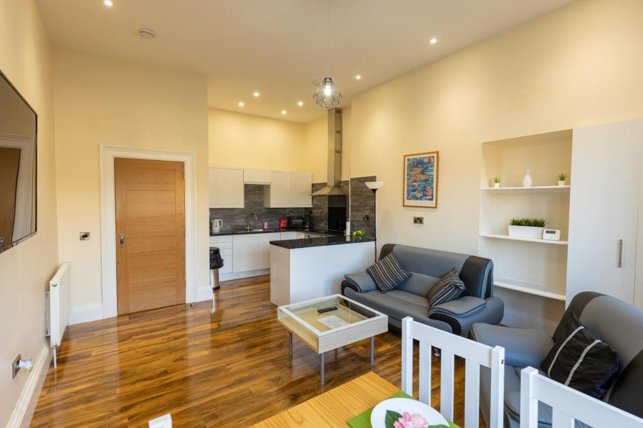 New 2 Bed Apartment With Stunning Views Of Arthur Seat Mountain Edinburgh Exterior photo